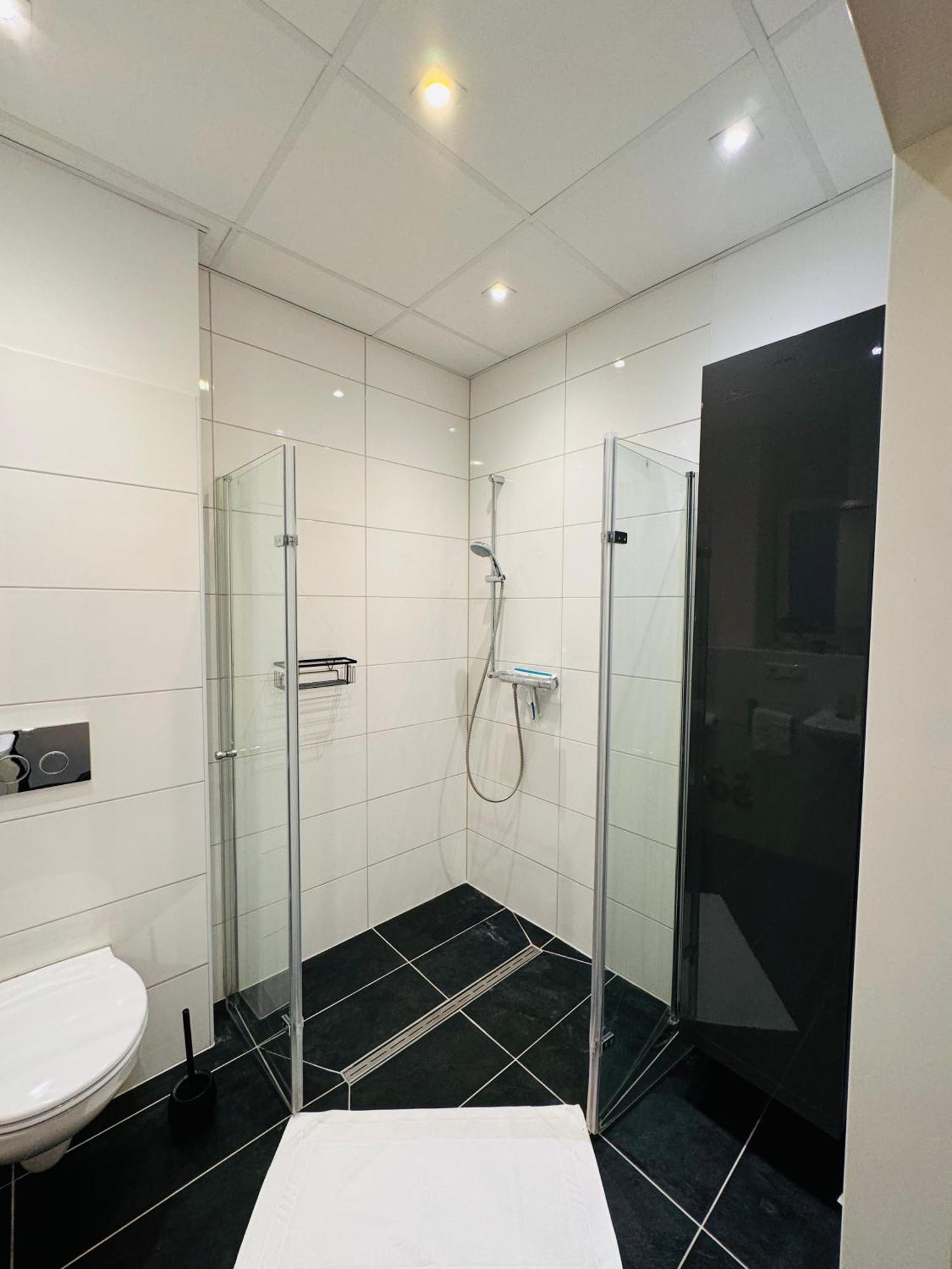 Klassen Stay - Designer Altbau Apartment Mit 2 Zimmer - Naehe Zentrum Und Rhein Кобленц Екстериор снимка