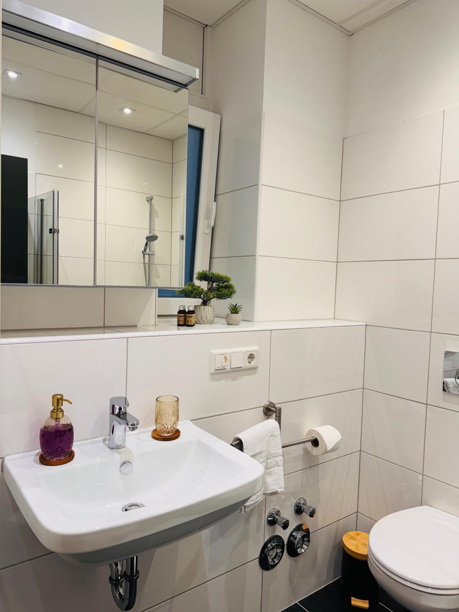 Klassen Stay - Designer Altbau Apartment Mit 2 Zimmer - Naehe Zentrum Und Rhein Кобленц Екстериор снимка